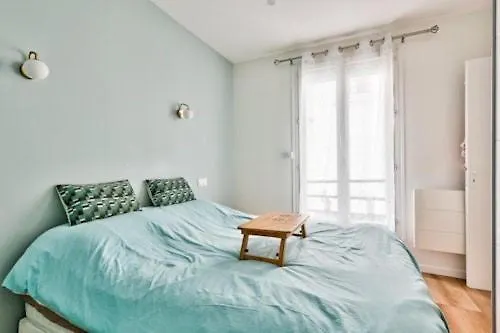 Apartamento Paris9 0*,  Francia