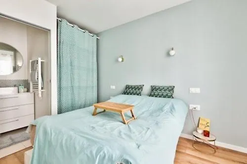 Paris9 Apartment
